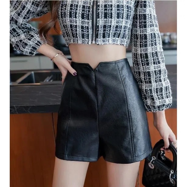 Picture of Internet Celebrity Pu Leather Autumn and Winter High-Waisted Wide-Leg Leather Shorts for Women's Outer Wear New Korean Style Slim Casual Leggings Boot Pants