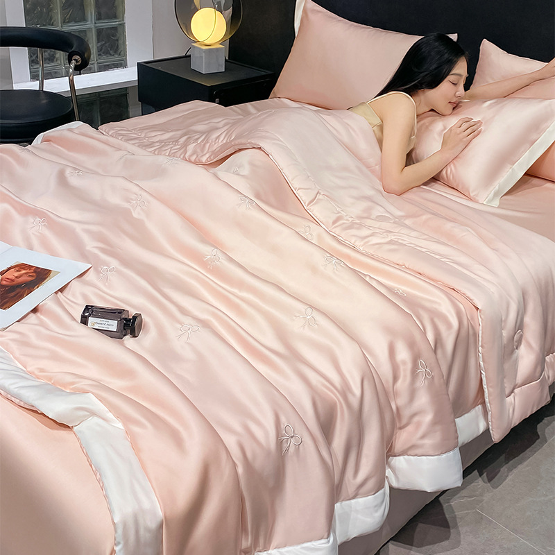 Picture of Cool Silk Summer Cool Quilt Four-Piece Set Non-Silk Tencel Gift Summer Quilt Three-Piece Dormitory Thin Summer Air-Conditioned Quilt