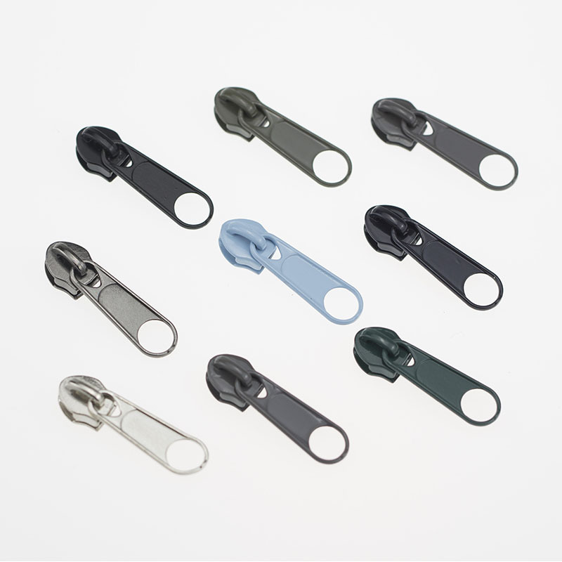 In-Stock No. 5 and No. 7 Nylon Zipper Pulls for Bags, Elephant Nose Style, Lockless Long Zipper Pull Tabs, Nylon Zipper Heads, Home Textile Accessories and Parts