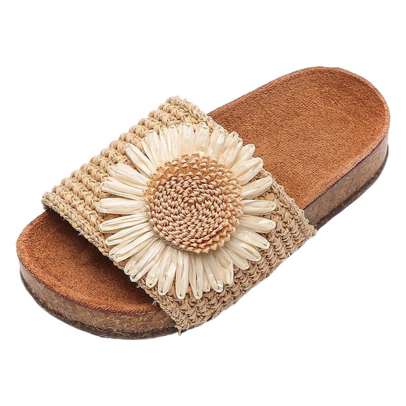 2025 new daisy children's slippers girls Korean soft bottom baby sandals casual summer flower beach shoes