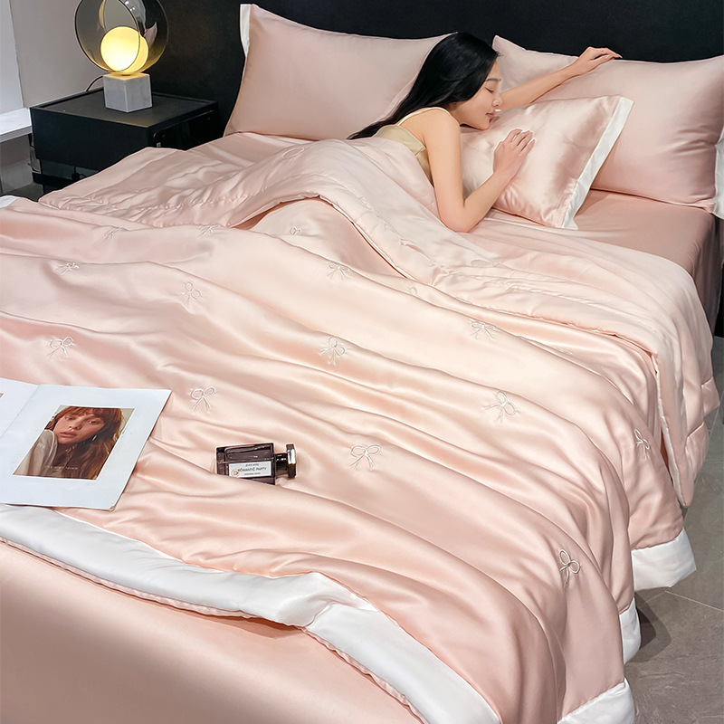 Picture of Summer Ins Washable Ice Silk Summer Quilt Four-piece Set Machine Washable Air-conditioning Quilt Summer Cool Quilt Single Double Thin Quilt Core