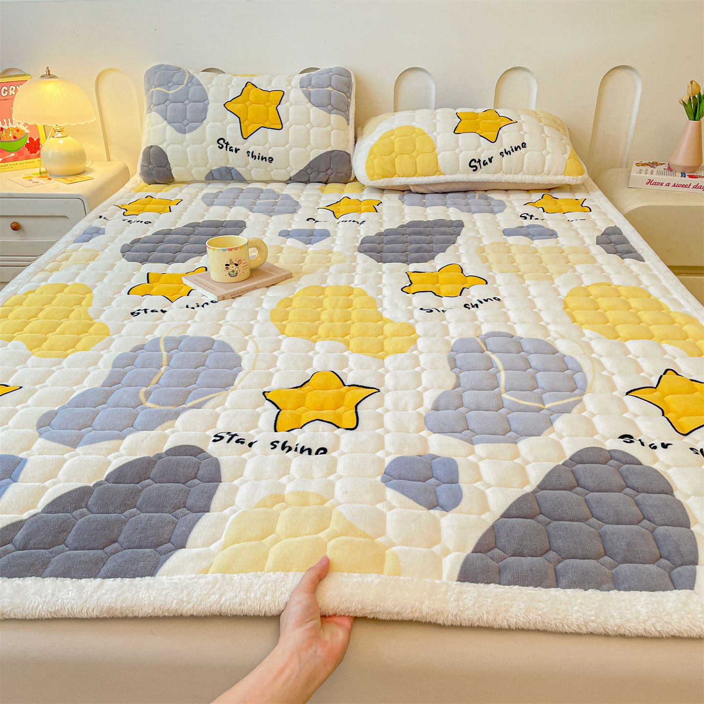 Picture of Class A maternal and child milk velvet mattress autumn and winter foldable washed anti-static home student dormitory bed cushion