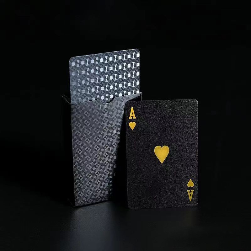 Gold foil silver plastic playing cards in stock, PET waterproof and wear-resistant Dou Dizhu entertainment chess and board games wholesale factory in stock