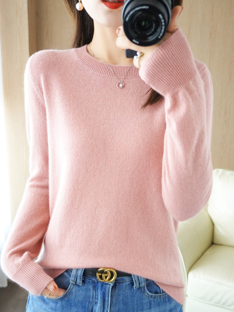 Picture of New Autumn and Winter Round Neck Knitwear Women's Pullover Knitwear Pure Color Long-Sleeved Women's Thin Inner Short Bottoming Shirt