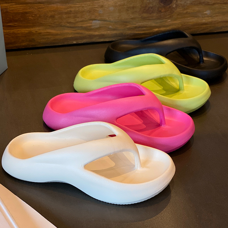 Thick-Soled Flip-Flops, Women's Sandals, Outdoor Wear, Summer Fashion Home Non-Slip Wear-Resistant Flip-Flops, Beach Heightening Wholesale