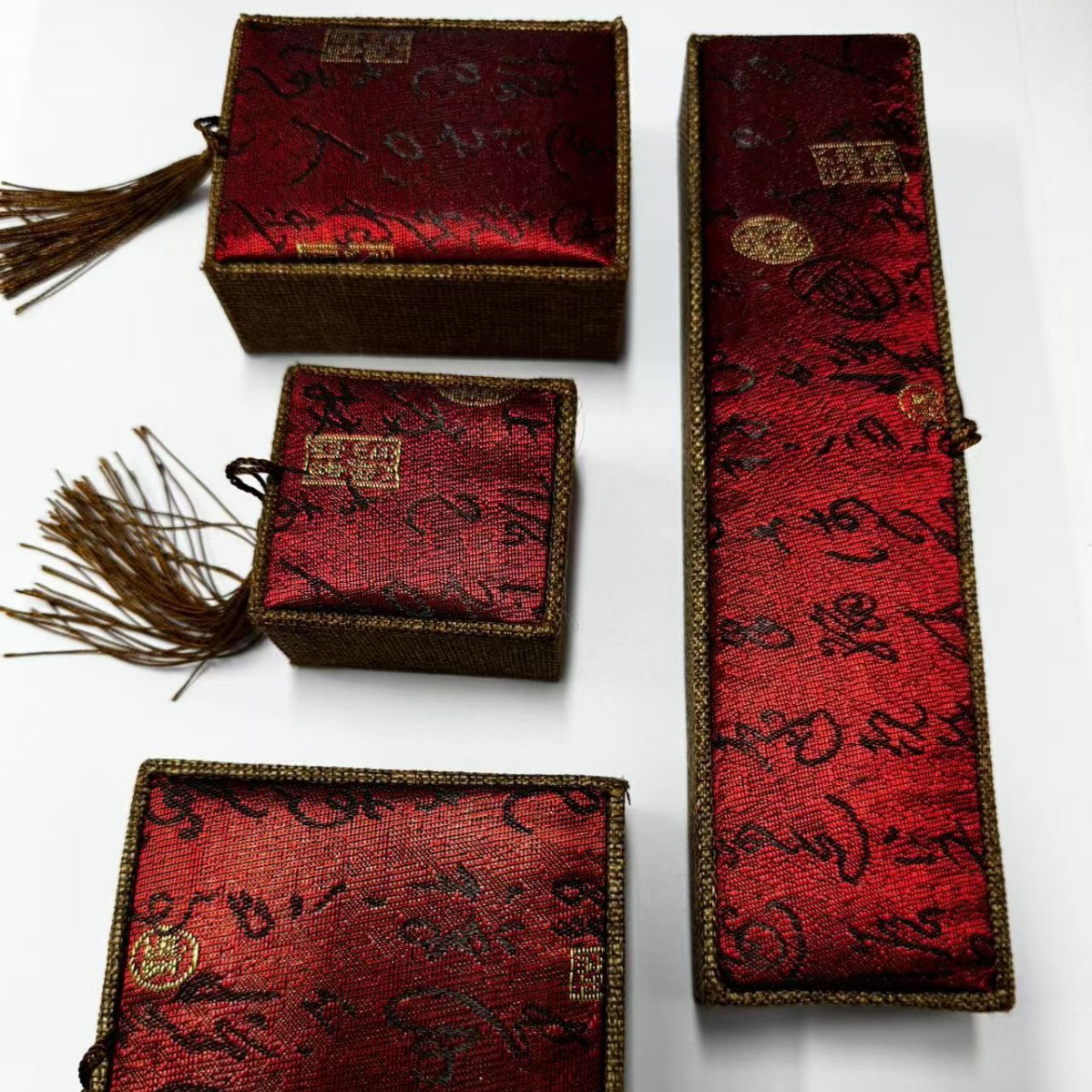 Fubao antique jade jade pendant linen tassel jewelry box retro ancient poetry word Buddha beads jewelry jade handstring box