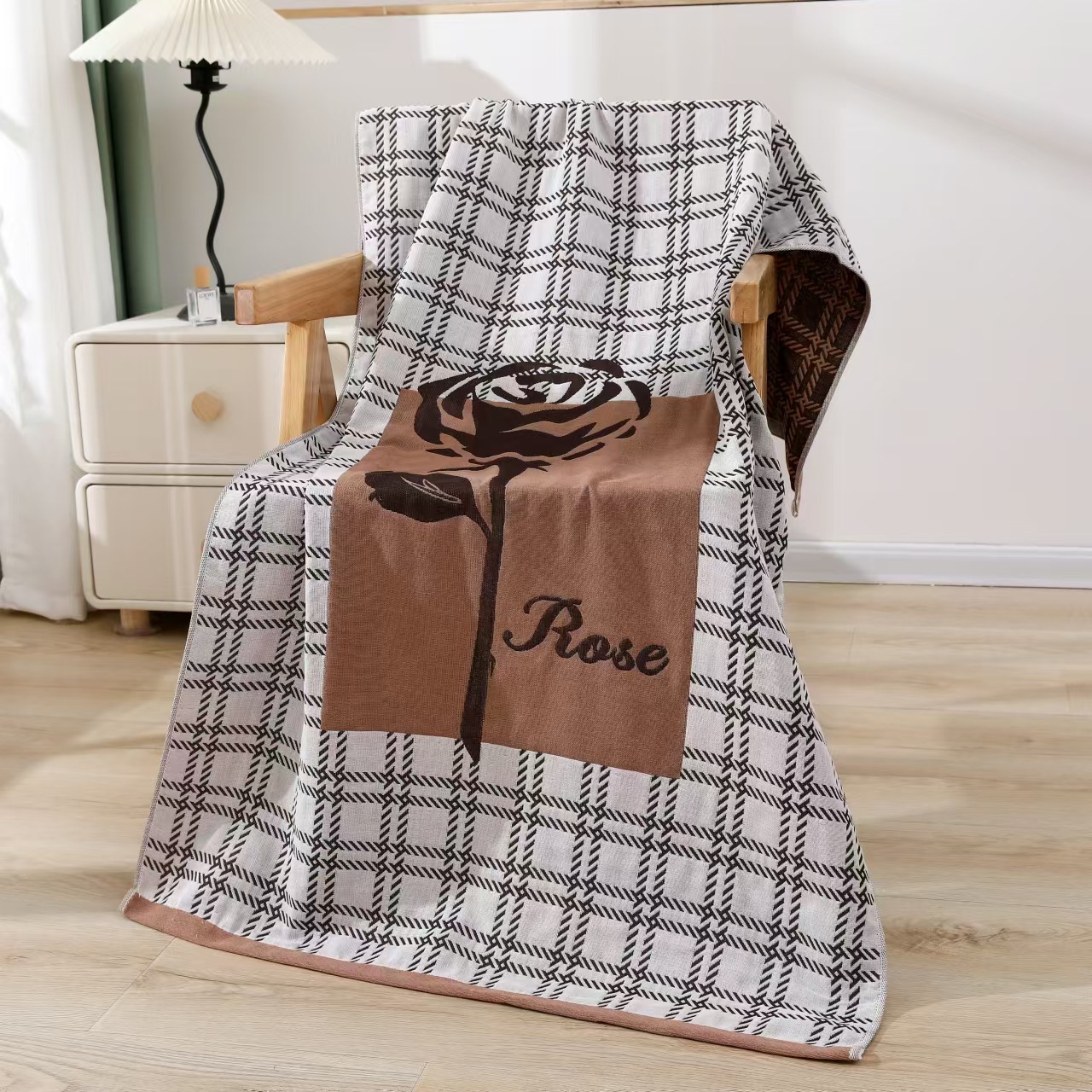 Picture of Gauze Bath Towel 160x 80cm Multifunctional Small Blanket Four Seasons Universal Multi-layer Adult Couple Seaside