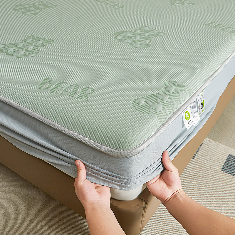 Picture of Class A ice silk mat three-piece set 2025 new summer machine washable antibacterial air conditioning soft mat bed hat 1.8 meters