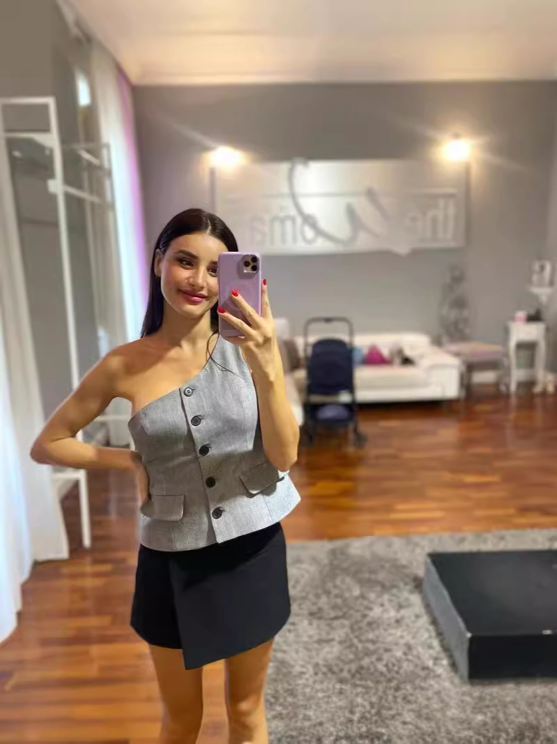 Picture of Cross-border Foreign Trade ZA Women's 2024 Spring New Sleeveless Top Women's Asymmetric Vest