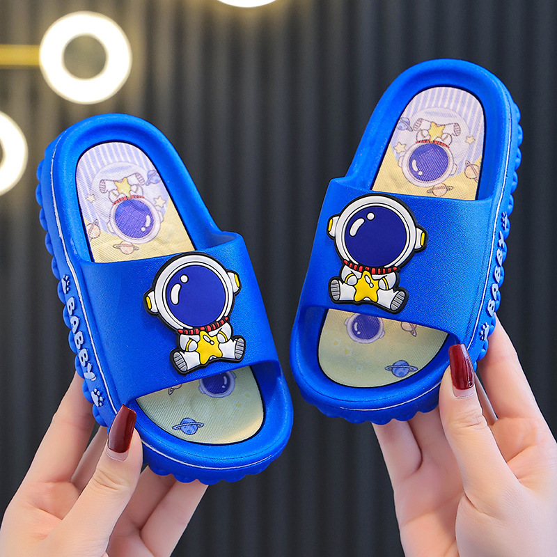 Astronaut Children's Slippers for Summer, Boys' Indoor and Outdoor Non-Slip Sandals for Kids and Teens, Suitable for Outdoor Wear
