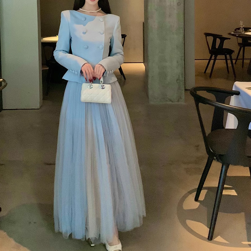 Fashionable Scarlett 2025 Super Hot Spring Dress suit Spring Wear Top Coat Women's Half-length Vessel Skirt Crewneck Socialite