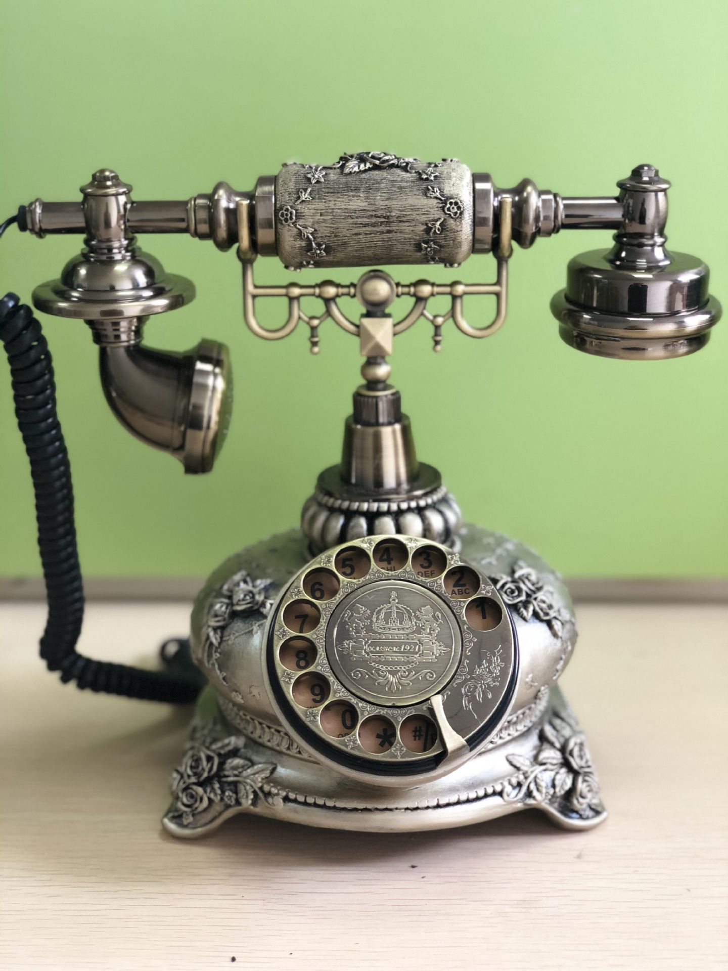 European-style turntable telephone retro pastoral landline telephone cross-border e-commerce telephone foreign trade beauty voice