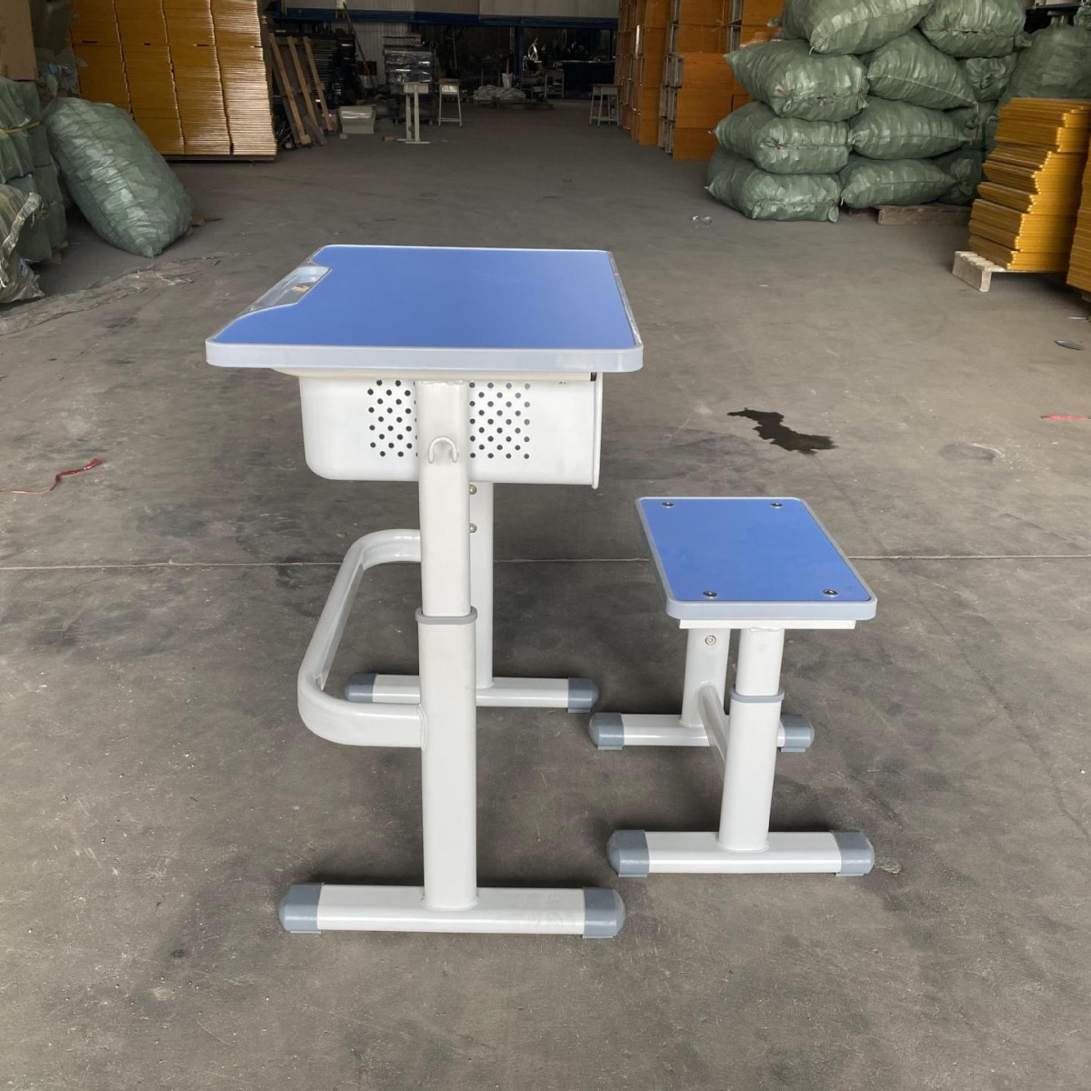 High Quality Luxury Lifting Student Desk Chair Desk Stool School Desk Children's Study Table