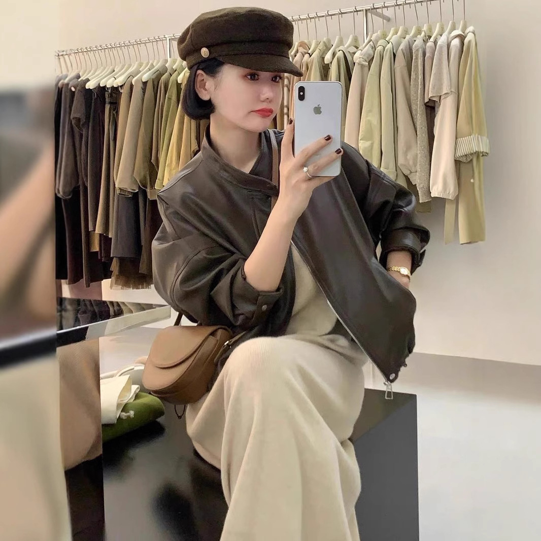 Picture of Brown Leather Jacket Women's Leather Jacket 2025 New Hong Kong Style Short Motorcycle Jacket This Year's Popular American Retro Style