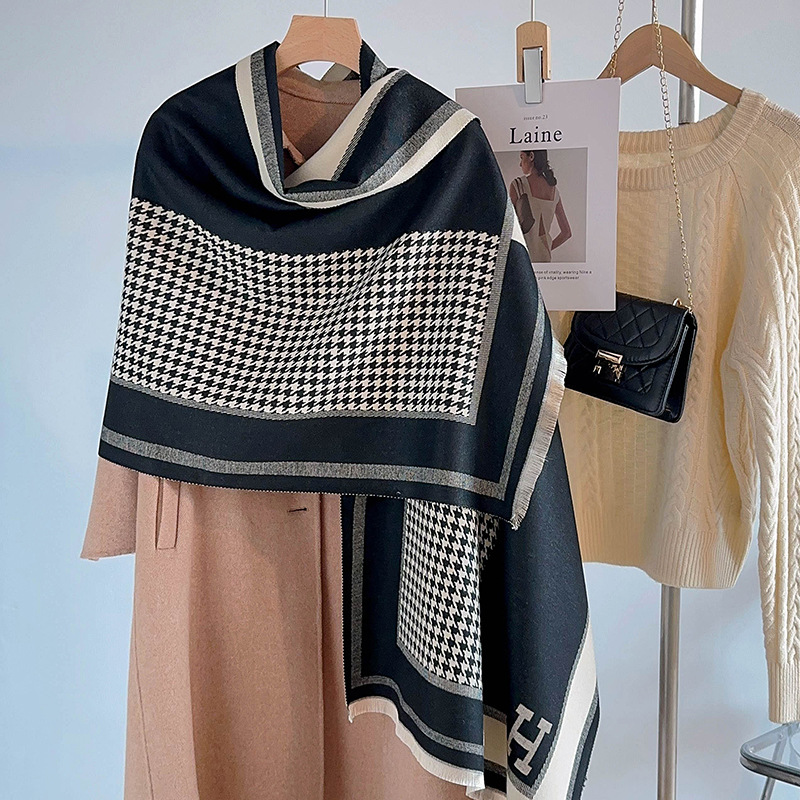 Picture of Imitation cashmere scarf for women, winter gift box, spring/autumn outer layer, thickened warmth, high-end mom qipao shawl for office