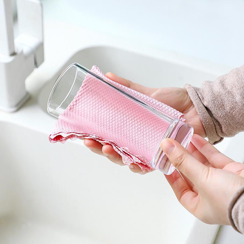 Picture of Special fish scale cleaning cloth for glass cleaning, household cleaning cloth, kitchen oil-removing seamless absorbent towel