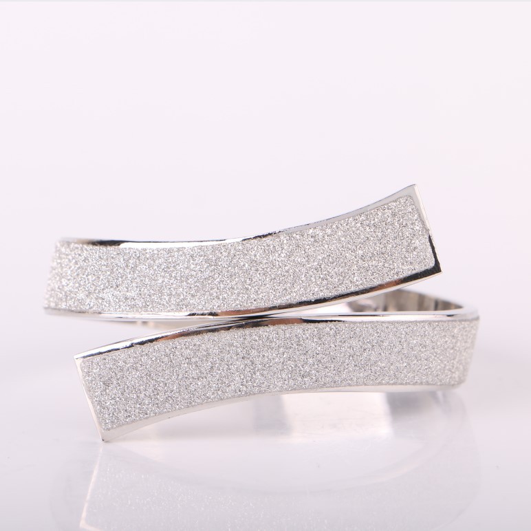 Picture of Light Luxury Curtain Metal Tiebacks Spring Curtain Clips No Installation Required No Drilling Hooks Storage Buckle Wholesale Light Luxury Style