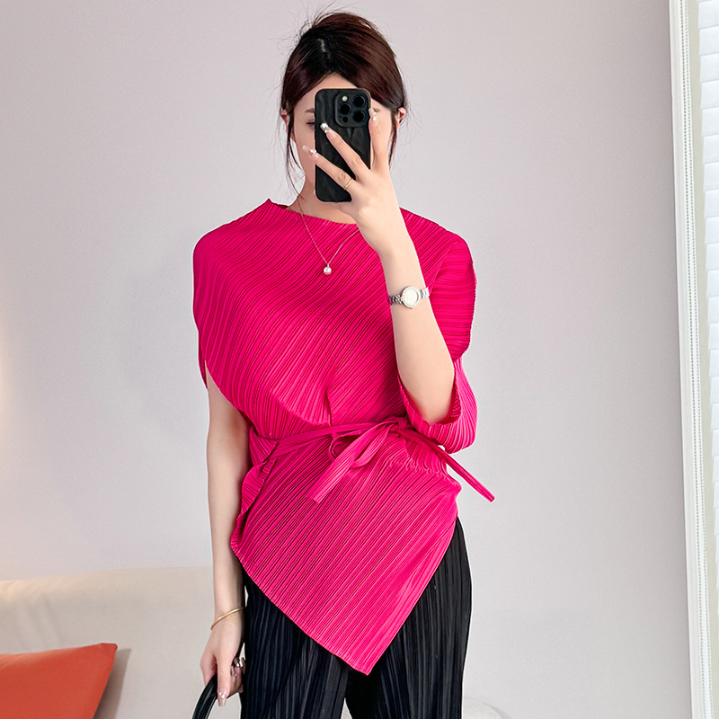 Picture of Miyake Fashion Slim Design 2025 Pleated Round Neck Tie Waist Short-Sleeved Top Solid Color Loose Shirt for Women