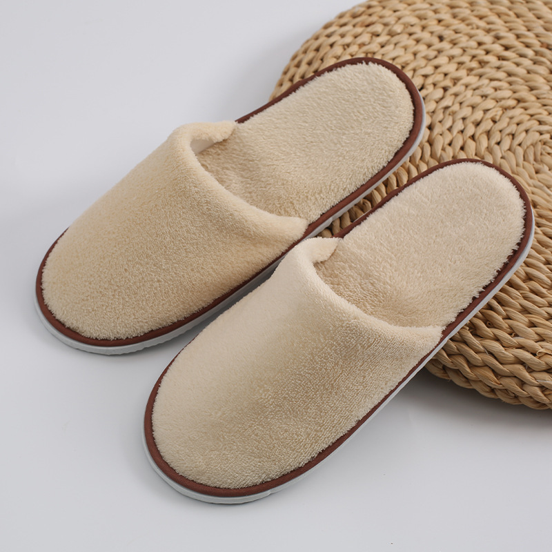 Picture of Disposable Slippers Hospitality Home Indoor Homestay Hotel Guesthouse Club Men's and Women's Coral Fleece Thickened Travel