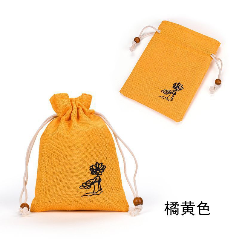 Picture of Red velvet bag red velvet gold mouth jewelry bag linen text play bag wooden string hand bag wholesale