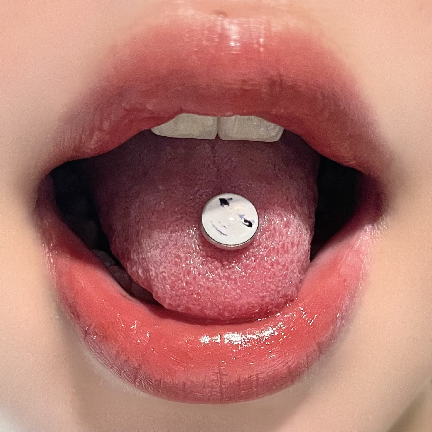 1.2/1.6 Pole Thick Popular Funny Dragon Picture Expression Pack Tongue Nail Rubber-Coated Yiwu Titanium Steel Piercing Jewelry Accessories