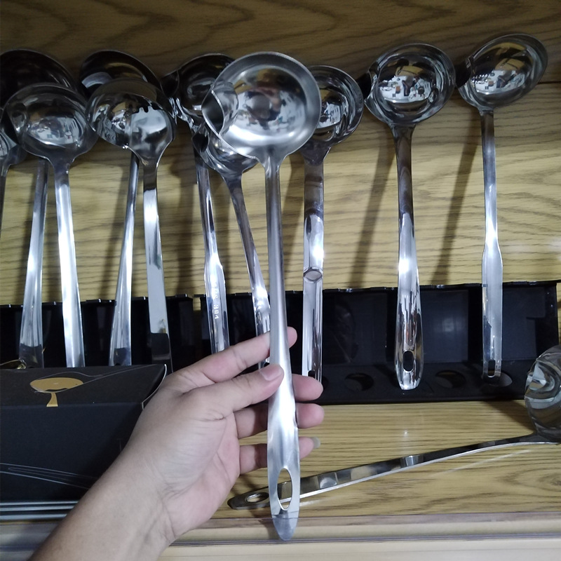 Picture of 304 Oil Separator Spoon, Oil Skimmer Spoon, Soup Oil Separator Spoon, Postpartum Oil Strainer Tool