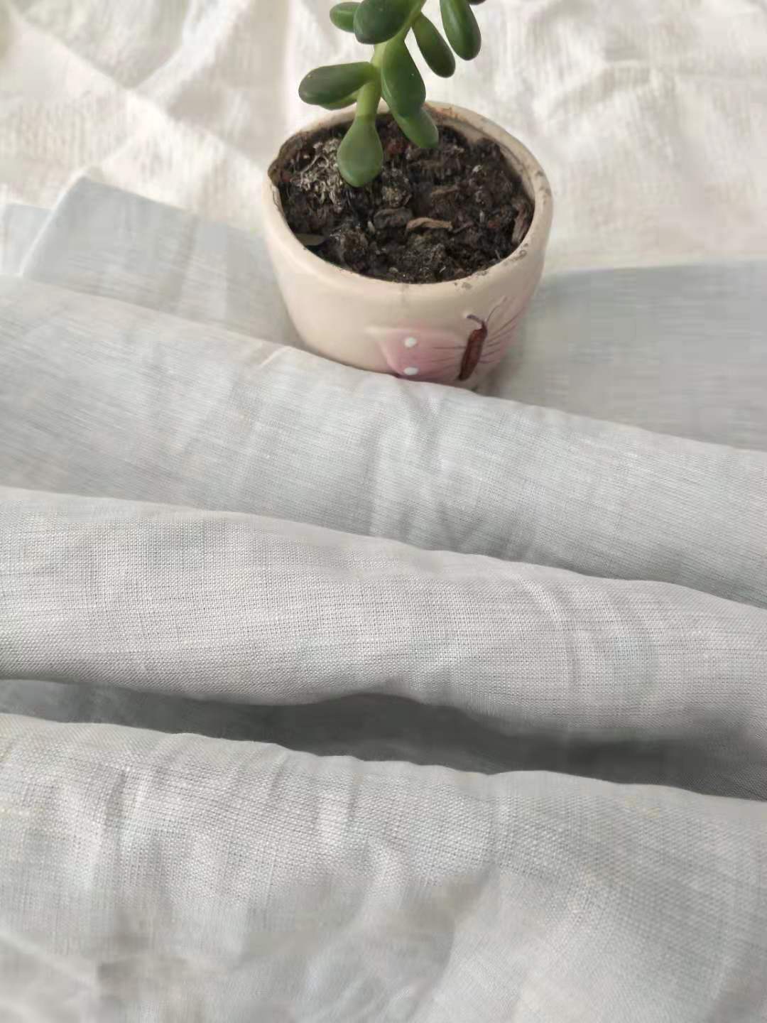 Picture of Light Green Pure Linen Bed Sheets Fabric Exported to France Linen Quilt Cover Fabric European Linen Four-piece Set