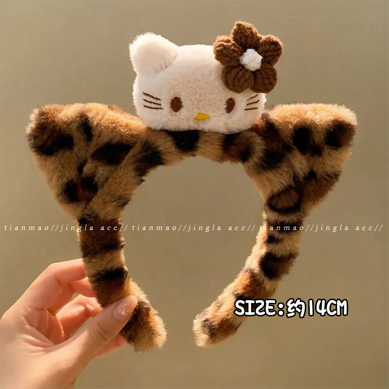 Picture of Special Headband for Face Washing for Women 2025 New Autumn and Winter Cute Bear Headband Hairband Hairpin Hair Accessory Plush Headwear