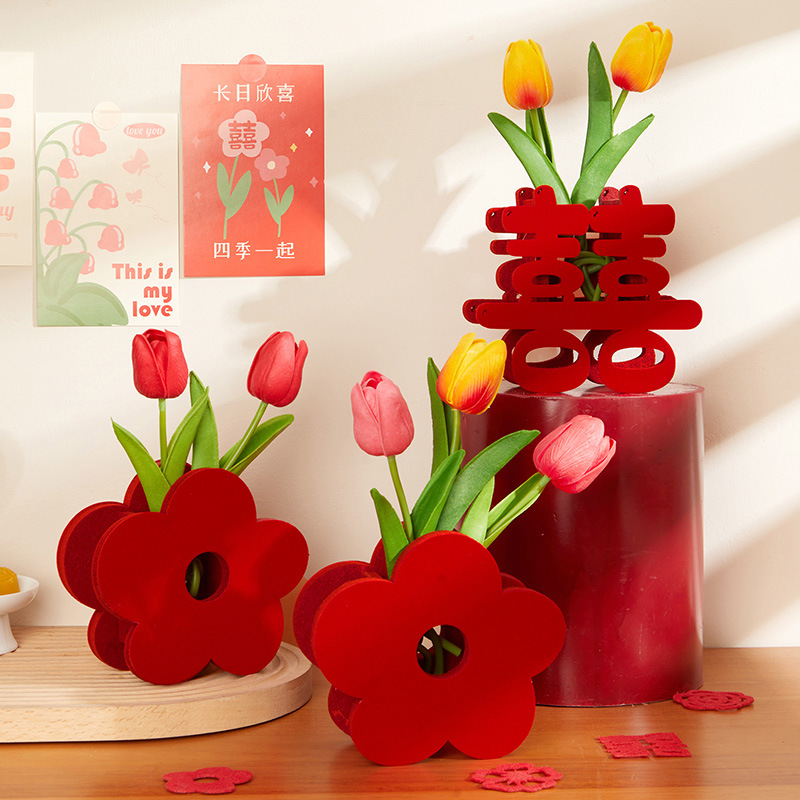 Happy character three-dimensional ornaments special tulip table wedding room layout living room decoration engagement supplies