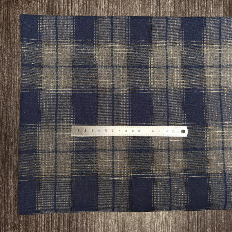 Picture of Spot twill sanding cotton plaid children's shirt plaid fabric 21 yarn-dyed flannel decorative fabric