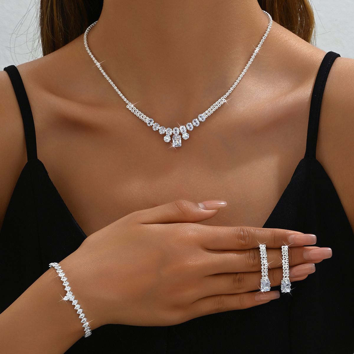 Picture of Cross-border Spelling Duoduo Hot Selling European and American Luxury Elegant Rhinestone Zircon Jewelry suit Necklace Earrings Bracelet Three-piece Set