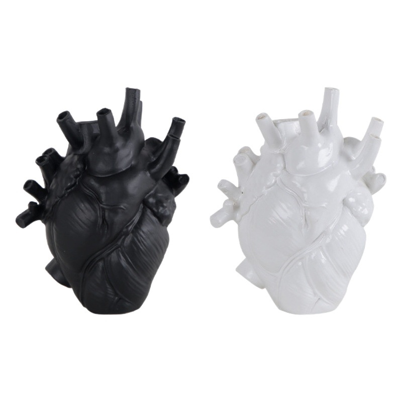 Cross-border creative Halloween heart vase black and white art ceramic ornaments living room home desktop decorations wholesale