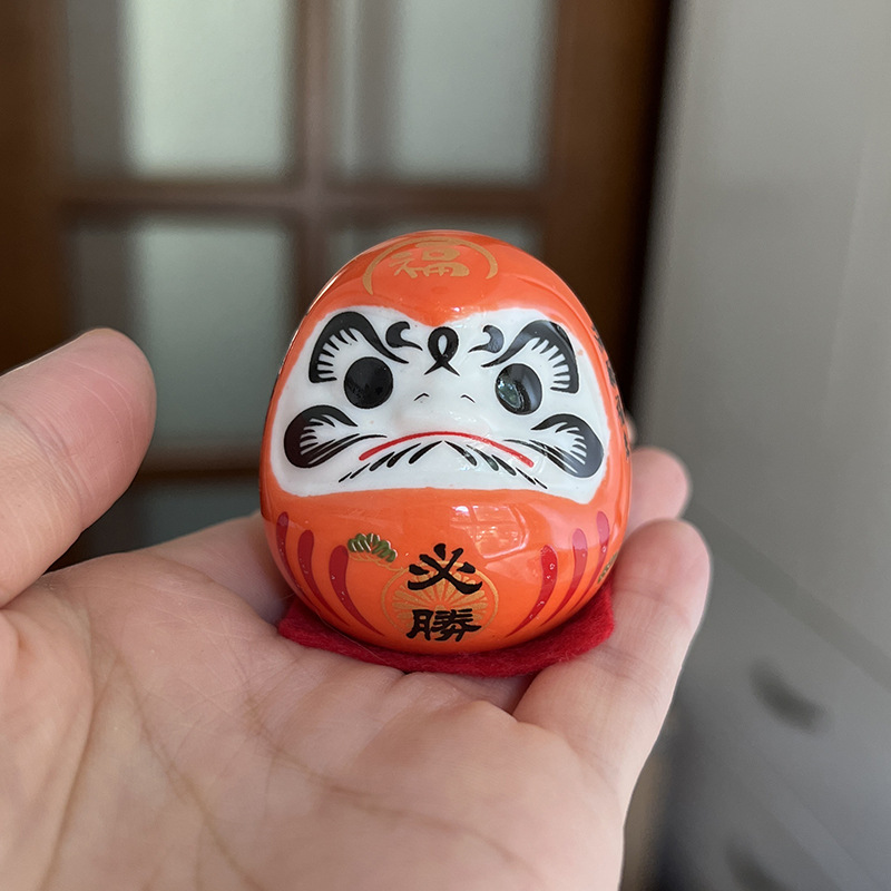 Picture of Japanese-style Dharma ornaments Japanese ceramic Dharma eggs Kaiyun Dharma trumpet mini lucky cat car decorations