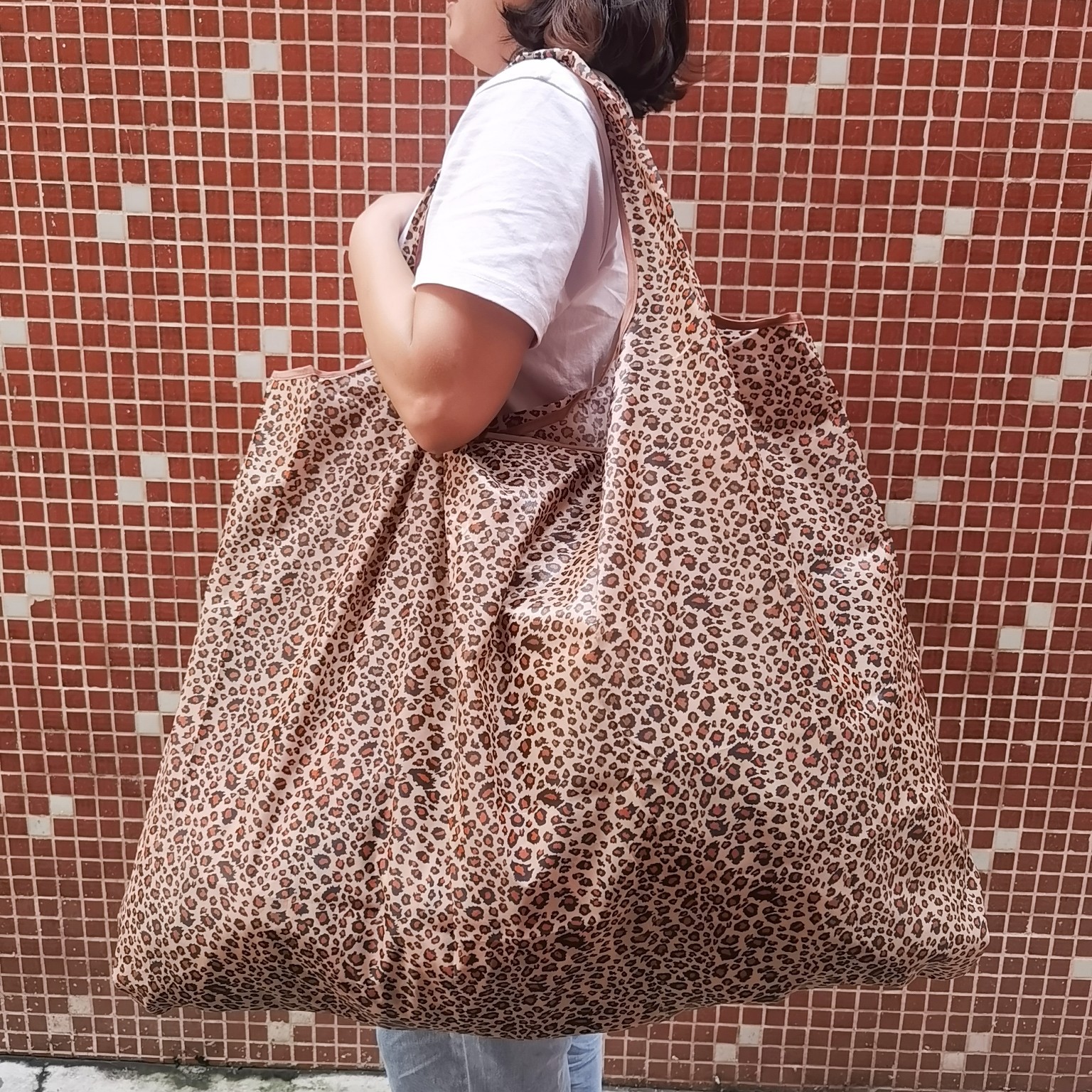 Picture of Large Bag Travel Clothes Household Storage Quilt Bag Folding Portable Bag with Large Capacity Student Boarding Bag