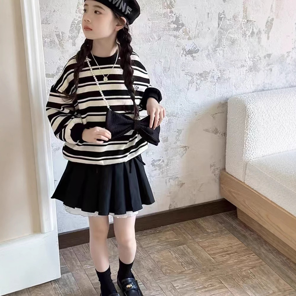 Girls' Sweet Bow Skirt 2024 Autumn and Winter New Korean Style Children's Fashion Stylish Pleated Skirt for Middle and Big Children