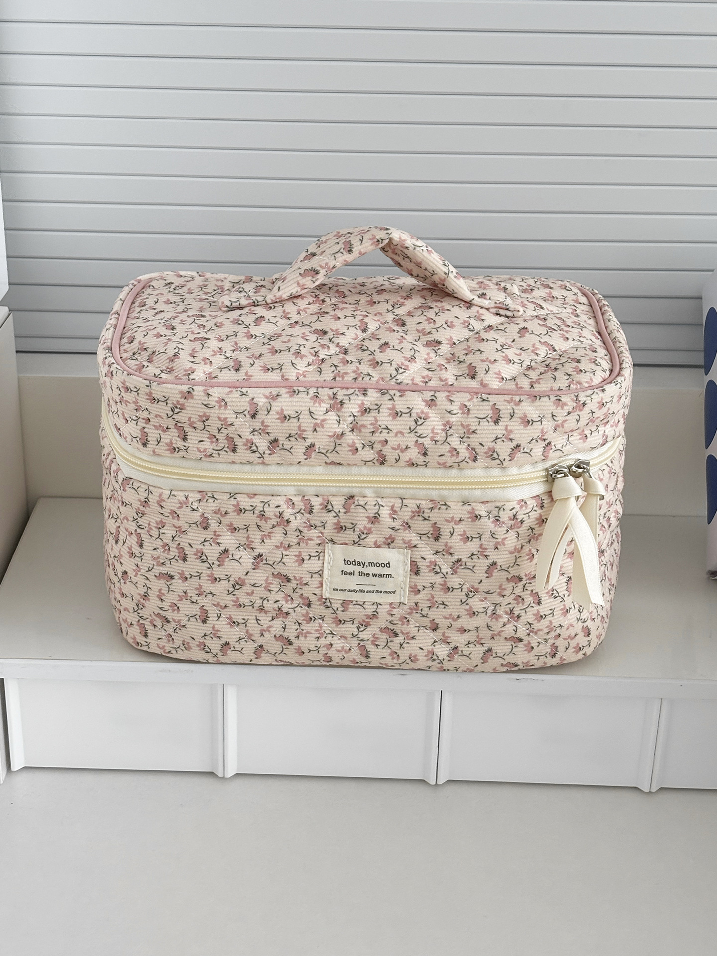 Picture of Cross-border Corduroy Pink Floral Cosmetic Bag Travel Portable Large Capacity Fresh Ins Style Storage Bag