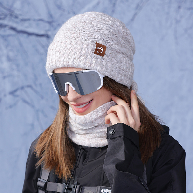 Picture of Winter two-color hat scarf two-piece outdoor cold-proof warm knitted wool hat fleece-lined ear protection cap for women