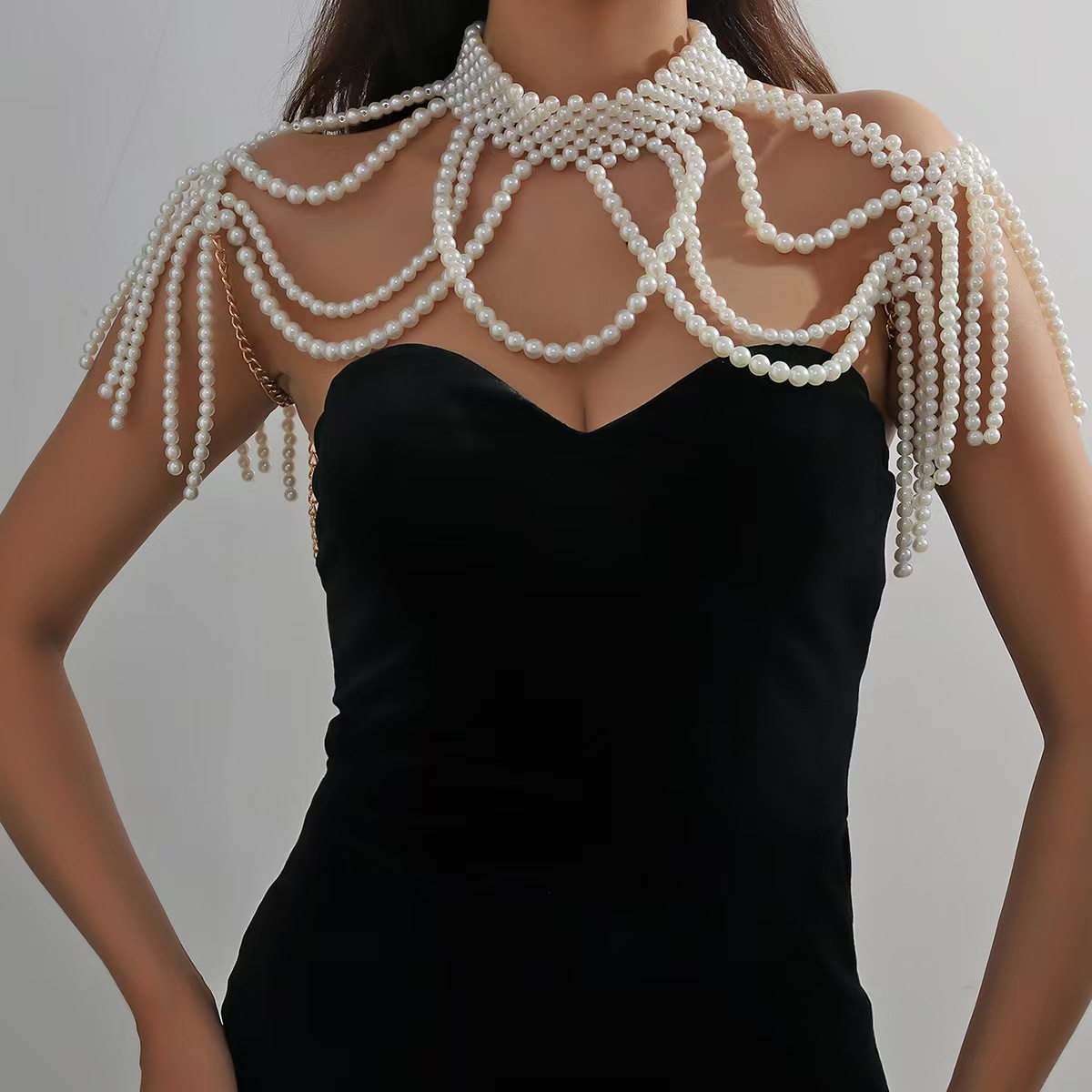 European and American Cross-Border Exaggerated Atmospheric Necklace Women's Fashion Versatile Metal Elegant Collar Necklace Wedding Party Accessories