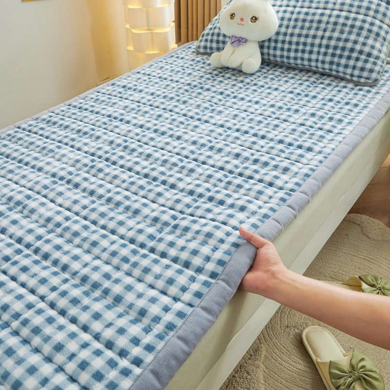 Picture of Milk Velvet Mattress Home Foldableing Soft Cushion Student Bedding Three-Piece Set Printed Dormitory Mat Special Single Mattress