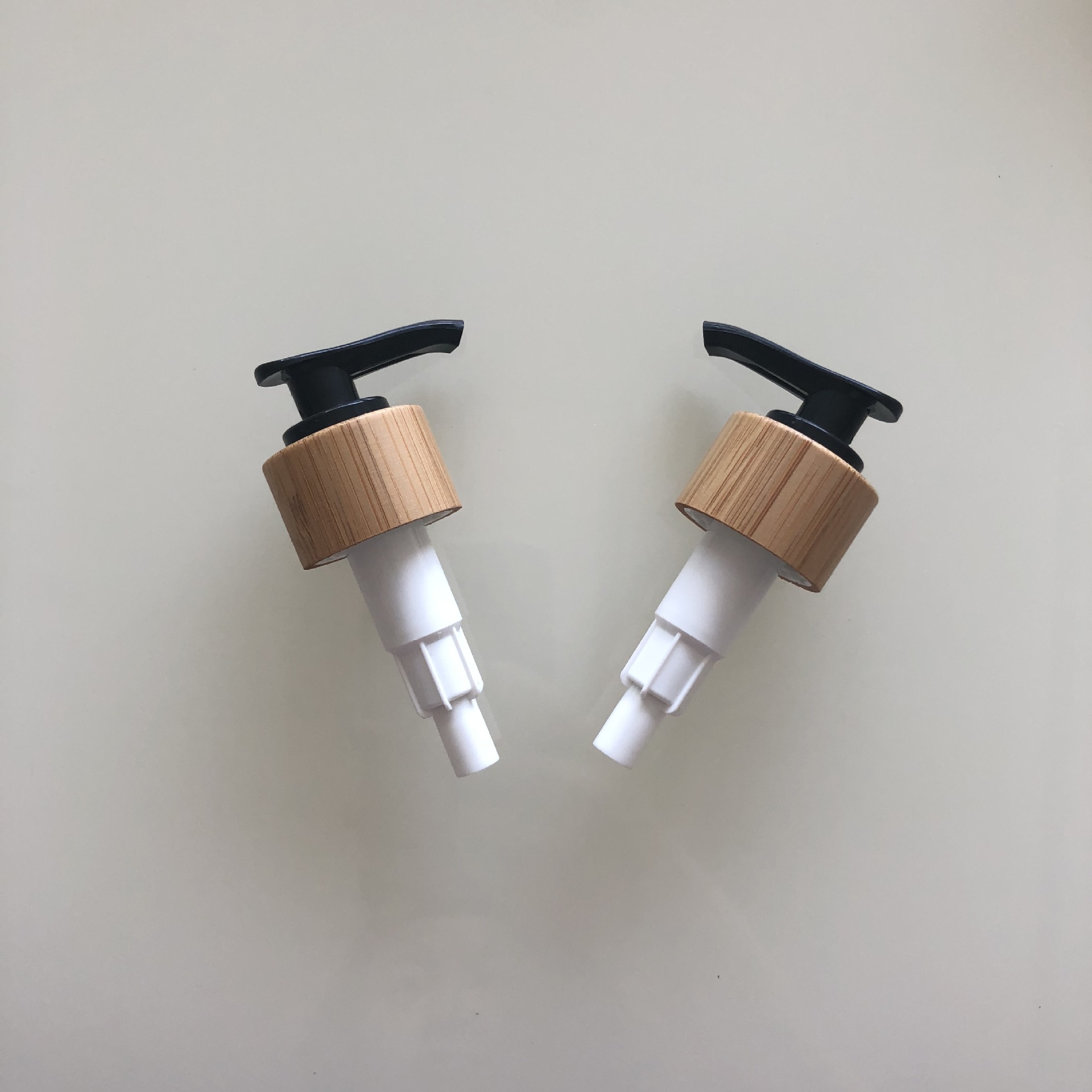 Screw Pump Emulsion Pump Head Alumina Ring, Pcr Material Can Be Added Cosmetic Emulsion Pump