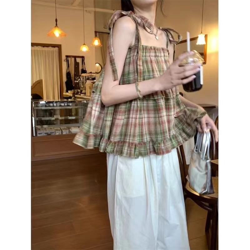 Picture of Sweet Girl's Wear Retro Lace-Up Square Collar Vest Fresh Plaid Doll Shirt Short Sweet Cool Sling Top