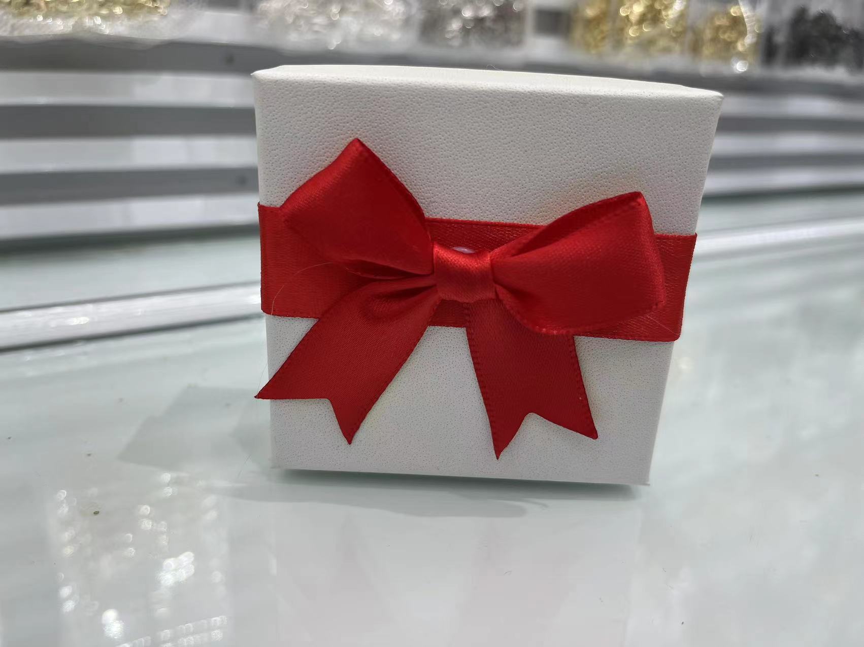 Picture of 7.5*7.5 Orange Peel Pattern Hand-Tied Bow Jewelry Box Environmentally Friendly High-End Exquisite Gift Box Watch Box Gift