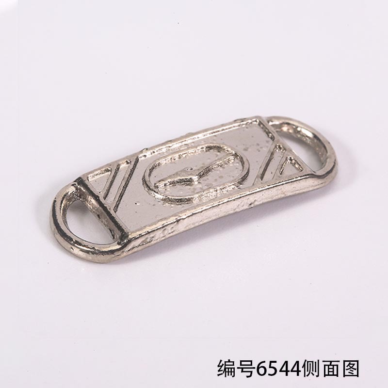 Picture of Length 28mm pull leather buckle shoelace standard shoe buckle pin buckle shoe flower clothing luggage accessories source factory white