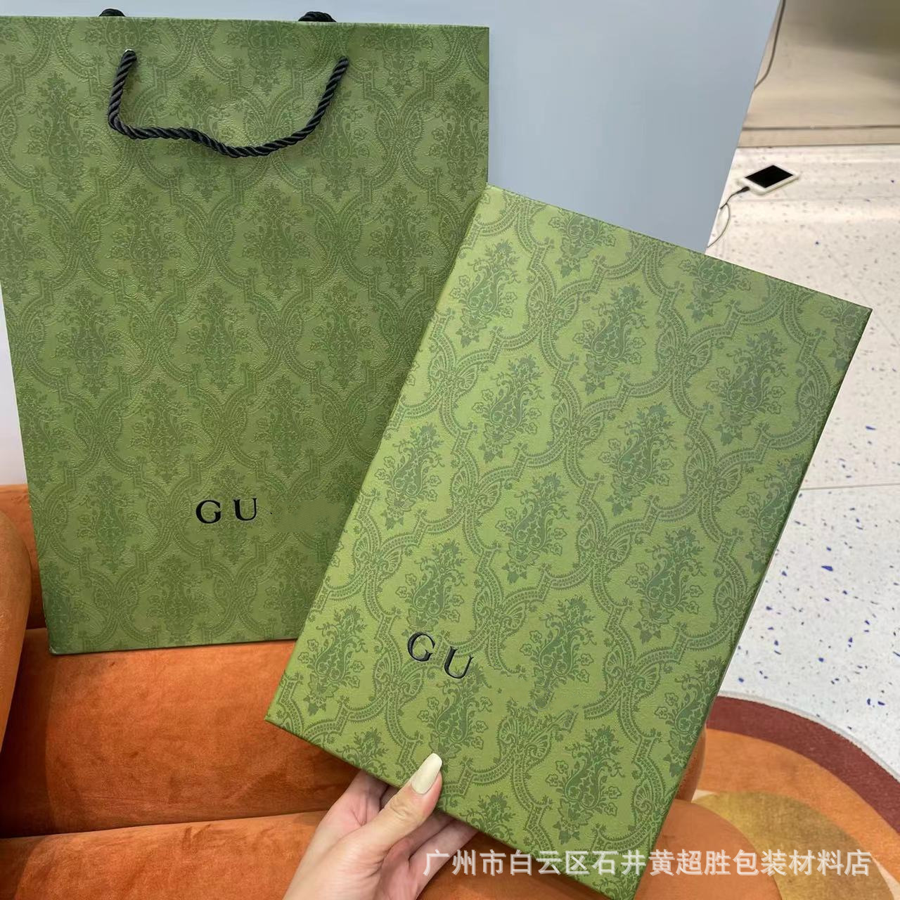 In-Stock Gucci Green Original Scarf Box Gift Bag Full Set Packaging