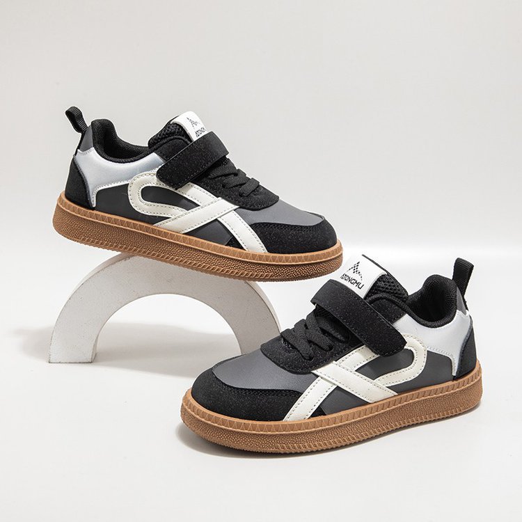 Picture of Children's board shoes new 2025 spring and autumn comfortable and breathable boys' and girls' moral training casual shoes, fashionable sneakers, children's shoes