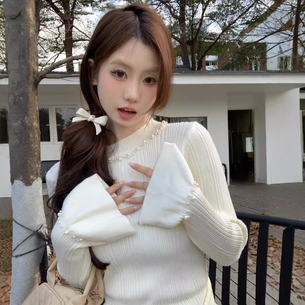 Beautiful Beaded High-end Base Shirt Women's Autumn and Winter French Horn Sleeve Knitted Shirt Slim-fit Sweater Stylish Top
