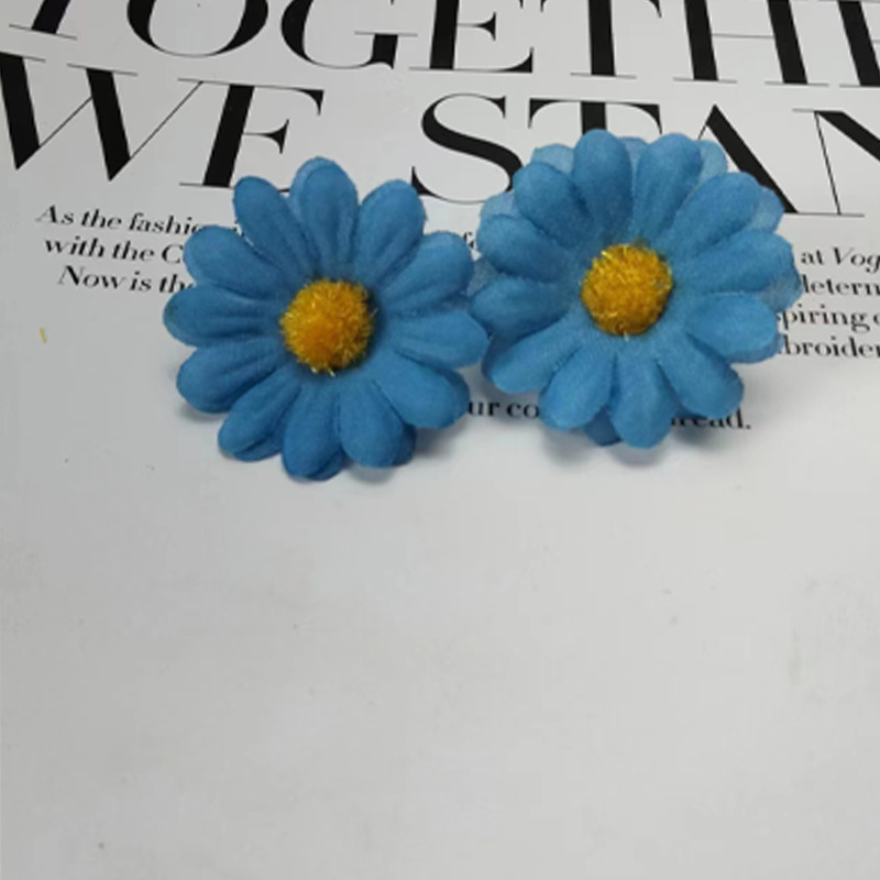Picture of Simulated 4cm Small Chrysanthemum DIY Sun Flower Head Small Daisy Arch Road Leading Flower Arrangement Flower Garland Head Jewelry Wholesale