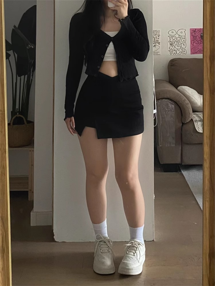 Slight Fat MM Slim Black Skirt Women's Autumn 2024 New Pear-shaped Body plus size Covering Meat A- shaped Hip Skirt