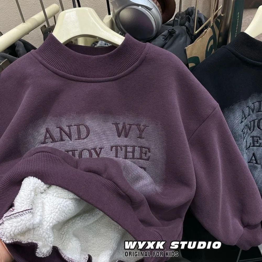 Boys' Korean-style One-piece Cashmere Sweatshirt 2024 Winter New Children's Letter Embroidered Color Spray Crewneck Pullover