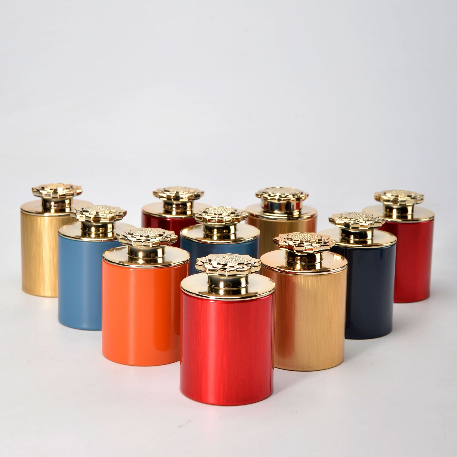 Universal Small Tea Can Packaging Lotus Lid Tinplate Round Sealed Small Tea Can Portable Manufacturer Wholesale